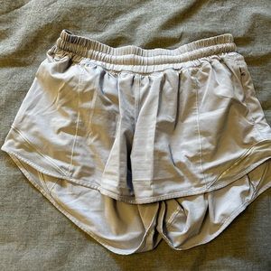 Lululemon Hotty Hot Short